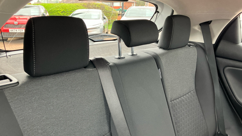 Toyota Yaris 1.5 Hybrid Design 5dr CVT Hybrid Hatchback